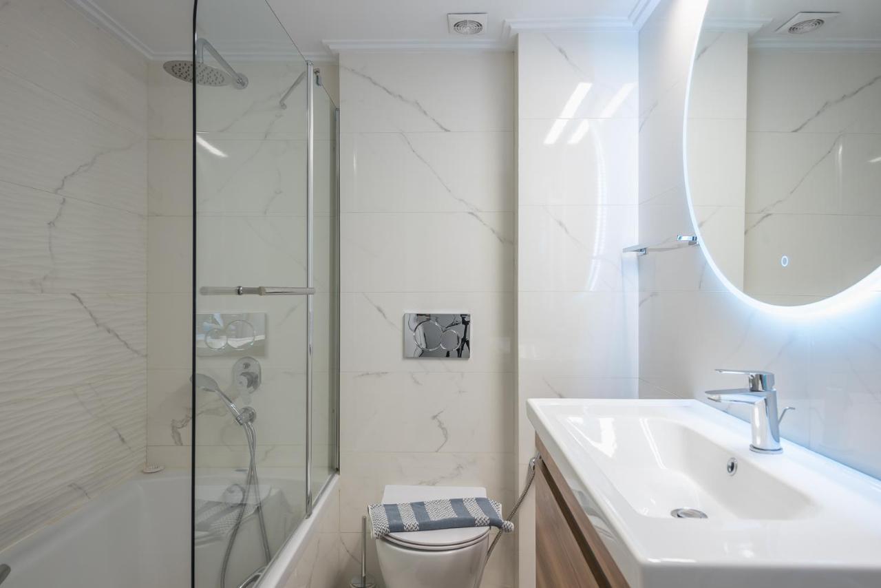 The Luxury Suite By Cloudkeys Athens Exterior photo
